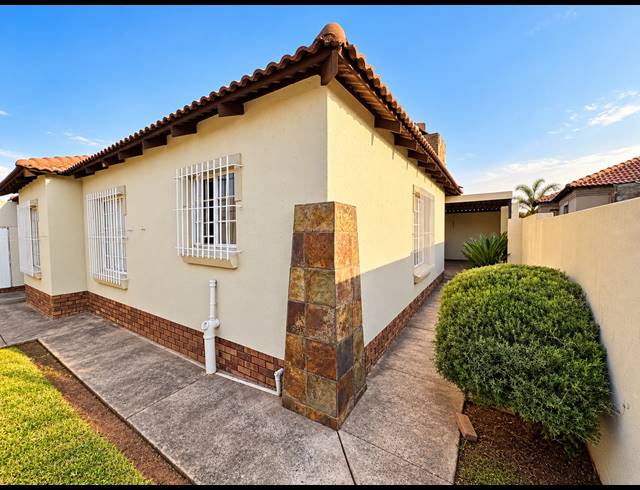3 BEDROOM HOUSE FOR SALE IN BEN FLEUR